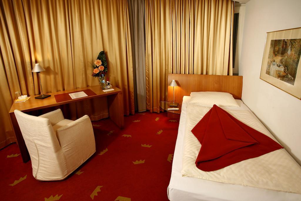 Prinzregent By Centro Basic Hotel - Berlin — Photos 1